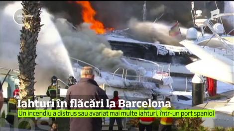 Patru iahturi de lux au fost mistuite de flăcări, într-un port turistic de lângă Barcelona