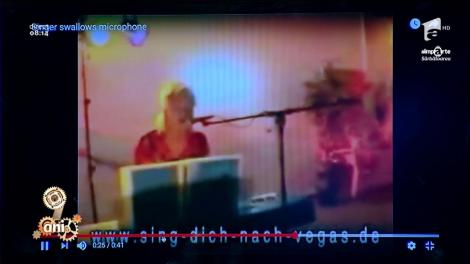 Râzi cu lacrimi! Un cântăreţ a înghiţit microfonul la nuntă, din greșeală! Așa spectacol mai rar!