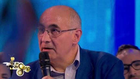 "Când mă voi întoarce acasă nu vrea nimic să-mi reproșez / Că n-am cântat nimic cu Vârciu, că n-am știut ca să dansez". Domnul Rimă, detronat de un concurent simpatic, la Zaza Sing