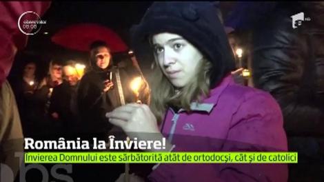 Lumina Sfântă a venit cu barca, la mare, şi cu avionul în mai multe oraşe din ţară. Iar bisericile au fost pline ochi!