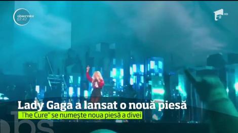 Lady Gaga și-a luat fanii pe neaşteptate! A cântat la pian și și-a lansat o nouă melodie. ”The Cure”, hitul verii?