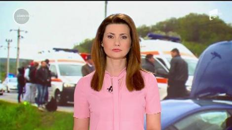 Un şofer din judeţul Bacău a încercat o depăşire care a pus în pericol viaţa celor trei copii ai săi, dar şi a soţiei însărcinate