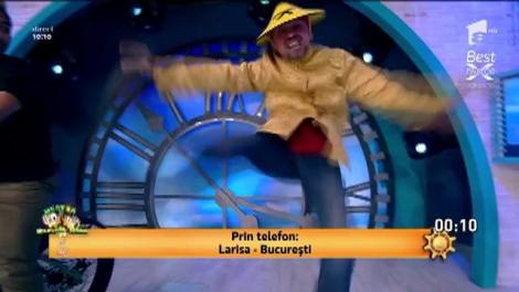 Râzi cu lacrimi! Superchill, Tudor și Tora, înghesuiți într-o cabină telefonică