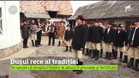 Un obicei din Ardeal le întrece pe toate. În ciudăţenie