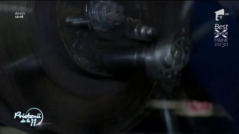 Meserie pentru o zi! Cântărețul Morris s-a angajat mecanic auto