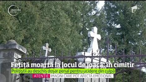 O fetiţă de 11 ani s-a stins lângă prietenii ei la locul de joacă