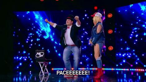 Număr sângeros pe scena iUmor. Delia,a pel disperat către public: „Să nu încercați asta acasă. E mult prea riscant!”