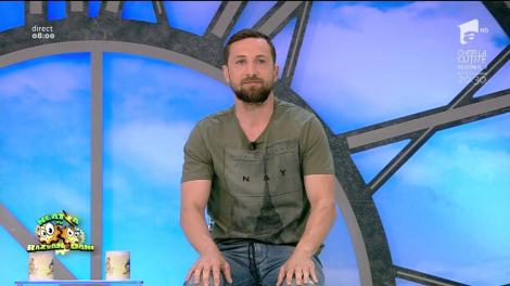 Dani a făcut ochii mari! Flavia, gest periculos la prima oră a dimineții: ”Nu pot pe frigider, mă ţin blugii"