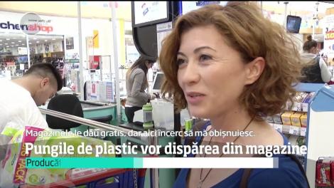 Pungile de plastic ar putea fi interzise în magazine pentru că poluează, se rup repede şi ajung la gunoi