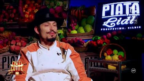 Chefii degustă preparatele concurenților intrați la duel