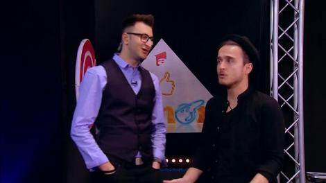 Byrdie Sue, cu pene pe cap și tril în glas! Pe scena de la iUmor se fac stand up-uri şi în "păsărească"! Cheloo: "Parcă ar fi Delia Matache la 75 de ani!"