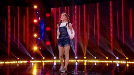 Ioana Rrrrroman, o rrrârâită de care pur și simplu ne-am îndrăgostit:  „Glumele mele vi se par cam de liceu, dar dacă trec la alea de facultate, discriminez, pentru că se uită și cei care nu au luat bacul!”