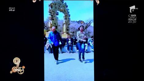 Dans în sincron, cu bunicul! Se ține bine moșul, are ani mulți în buletin, dar e încă VERDE și POZNAȘ!