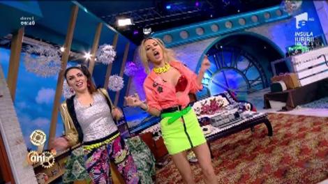 Andreea Antonescu, ne era dor de tine! ”Lasă-mă, papa, la mare”, hitul pe care fiecare dintre noi îl știm pe de rost, cântat de jumătatea zvăpăiată a trupei „Andre”