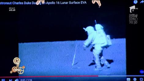Smiley News: Primul și ultimul video amuzat de pe Lună. Înregistrare istorică în care un astronat se chinuie să ridice un ciocan!