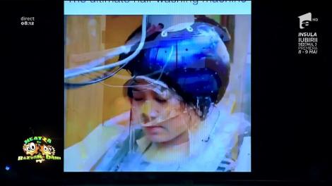 Smiley News: Pentru leneşul din tine! Casca de spălat pe cap