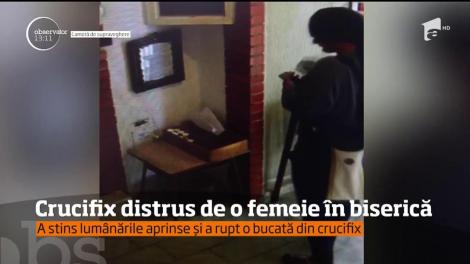 Imagini revoltătoare au fost surprinse de camerele de supraveghere într-o biserică catolică din Mehedinţi. O femeie a distrus un crucifix!