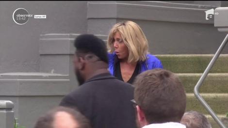 A devenit oficial prima doamnă a Franţei!