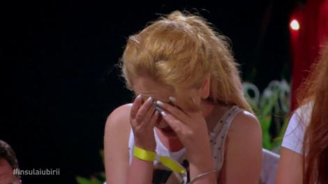 Fetele, extrem de dezamăgite de iubiții lor: ”El sărea în piscină, se distra, iar eu eram plânsă toată în cameră”