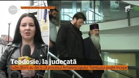 Procesul în care Arhiepiscopul Tomisului este acuzat de fapte de corupţie poate începe, au decis judecătorii
