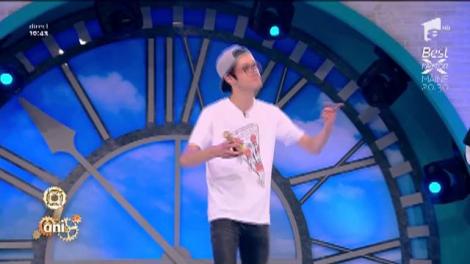 A creat isterie cu Kendama și acum îi dedică și o piesă. CRBL a venit în platoul de la Neatza cu piesa "King Dama" și a făcut o super-demonstrație. Toți pasionații au fost cu ochii pe ei