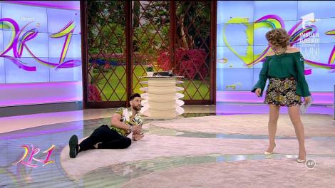 FETELOR, puţină atenţie, vă rugăm! Robert Popescu, ispita de la "Insula Iubirii", este pregătit de vacanţă!