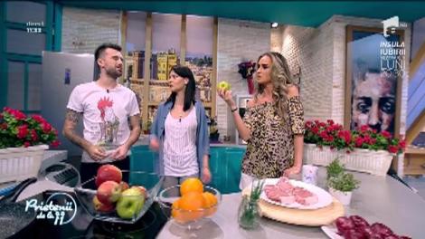 Andreea Moldovan găteşte "Cotlet de porc cu mere"