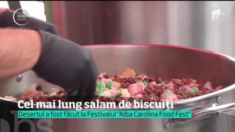 Cel mai lung salam de biscuiți din țară a fost făcut la Alba Iulia! Tot aici a fost lansat și parfumul comestibil!