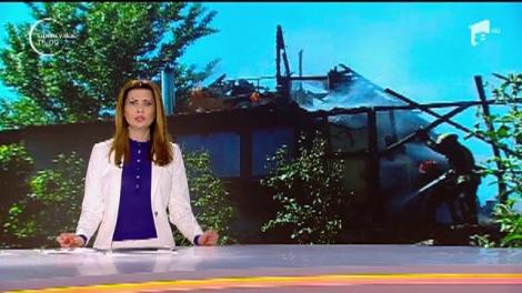 O cabană din lemn s-a făcut scrum într-o pădure de lângă Arad