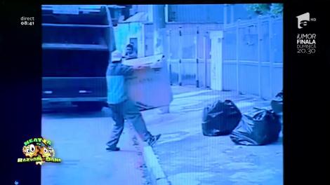 Smiley News: Farsa anului. Copilul din cutie și mașina de gunoi