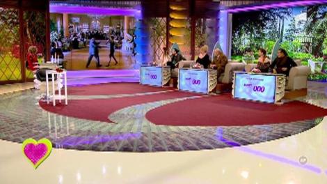 Romantism, muzica bună şi trei cupluri celebre! Superba scenă a tangoului din "Parfum de femeie", reprodusă la "2k1"