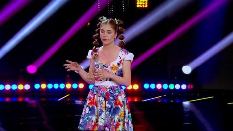 Marea finală „iUmor”! Ioana Roman i-a hipnotizat pe toți cu cel mai amuzant număr de stand up comedy!