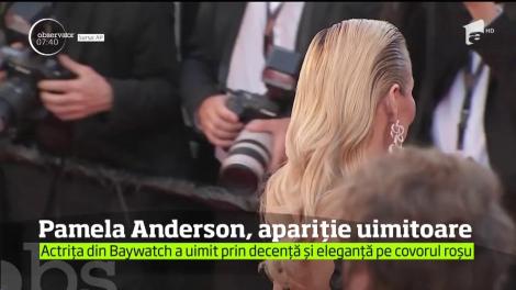 Pamela Anderson este de nerecunoscut! Blonda i-a surprins pe toți cu ultima apariție!