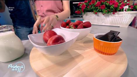 Budincă de ciocolată şi bezea, un deliciu pe care nu-l vei uita! „Prietenii de la 11” îți arată cum se face minunea!