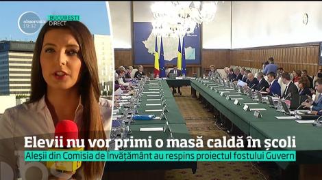 Elevii își pot lua "Adio!" de la masa caldă, în școli. Aleșii au respins proiectul fostului Guvern