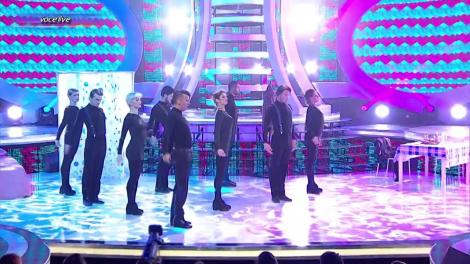 L-a întâlnit acum cinci ani și i-a transmis energia lui! Daniel Max Dragomir l-a adus pe Stromae pe scena de la "Te cunosc de undeva"