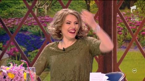 Soțul artistei Ellie White dă din casă! Cântăreața doarme ca într-un coșciug: ”Zici că-i Dracula!”