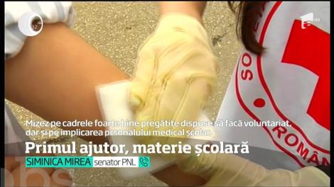 Primul ajutor, predat obligatoriu, în şcoli. Câteva manevre simple pot salva o viaţă