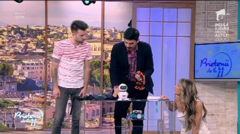 Roboțelul vorbitor e fascinant, inclusiv pentru adulți! Diana și Ristei au testat cele mai noi invenții de la Bucharest Technology Week