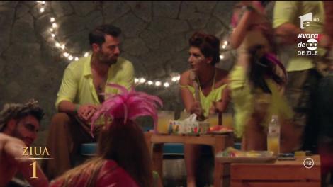 Se aprinde flacăra pasiunii între o ispită și o concurentă. Alexandra și Raul sunt din ce în ce mai apropiați!