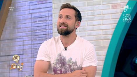 Hai că am râs copios! Dani Oțil, amintiri din copilărie: ”Dormeam doar în fân. Două luni, la țară, eram un pui de țigănuș!”