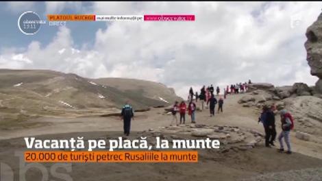 Turiştii care au ales muntele au parte de o vreme excelentă