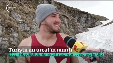 Mii de români petrec minivacanţa de Rusalii la munte