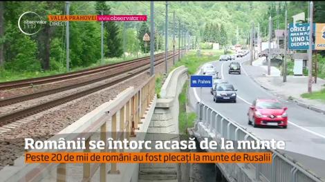 Românii se întorc acasă de la munte. Peste 20 de mii de români au fost plecați la munte de Rusalii