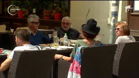 Mari băutori de bere, românii încep să prindă şi gusturi mai fine