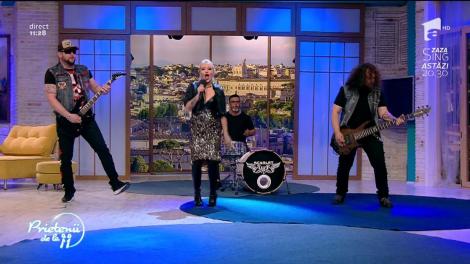 A făcut show la ultimul concert Vunk, iar acum a ajuns și la "Prietenii de la 11". Scarlet Aura, o artistă adevărată, fără doar și poate. Muzica rock, la loc de cinste!