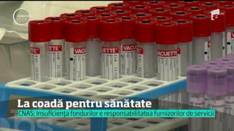 La coadă pentru sănătate! Zeci de pacienți își așteaptă rândul la analize gratuite în fiecare lună