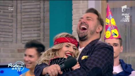 Petrecere surpriză de ziua Lidiei Buble! "Prietenii de la 11" au complotat cu Răzvan și a ieșit un show de zile mari. La mulți ani, Lidiaaa!