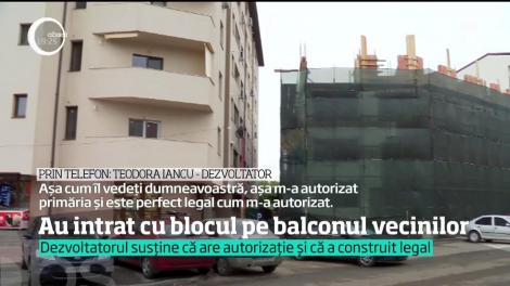 Un bloc din Capitală s-a construit lipit de balcoanele vecinilor