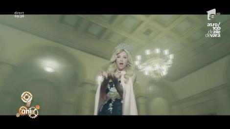 Vă amintiți de Simona Nae, cea care ne cucerea acum câțiva ani cu ale ei „Coji de portocale”?! A revenit cu o piesă nouă, "Mă îndrăgostesc"